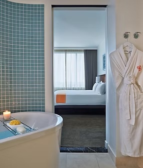 Hotel Arista - Naperville, IL